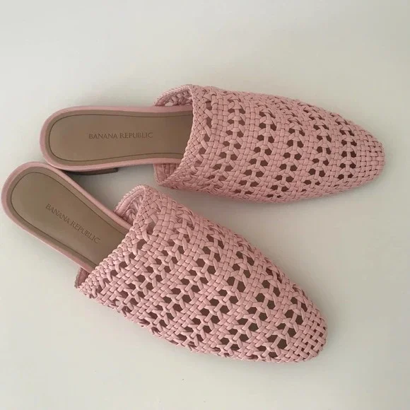 Banana Republic | Pink Woven Flat Mule | Size 6 - Picture 2 of 11